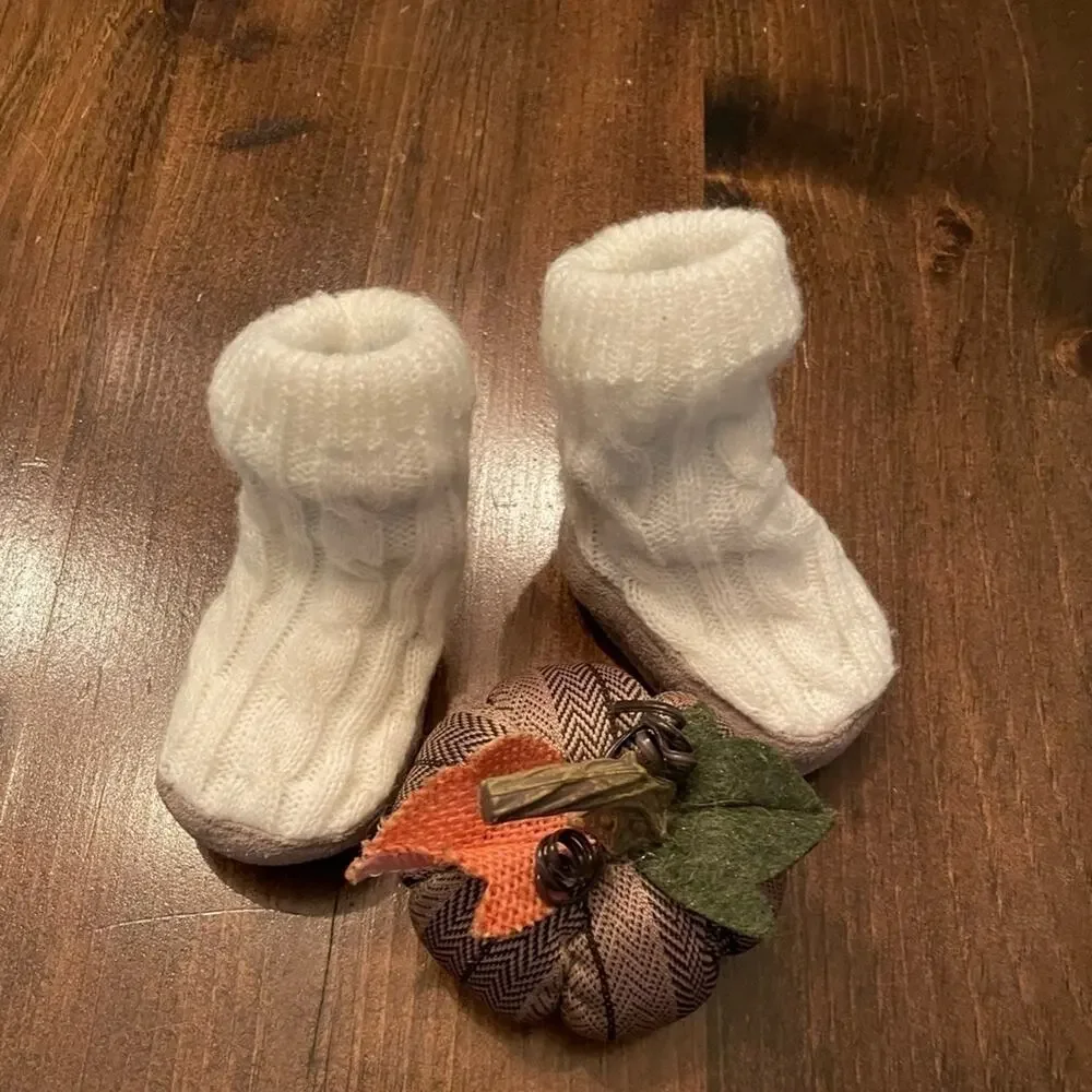 Cable Knit Baby Booties Infant White Non-Slip Cozy 0-3 Months Shoe Socks Preppy